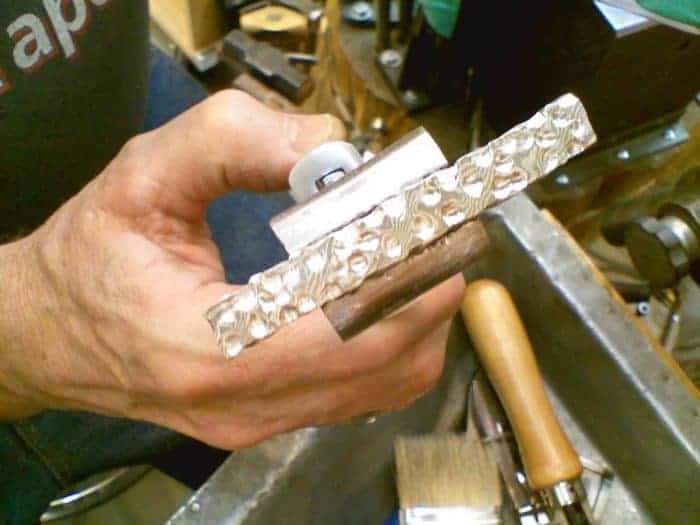 Cutting the pattern