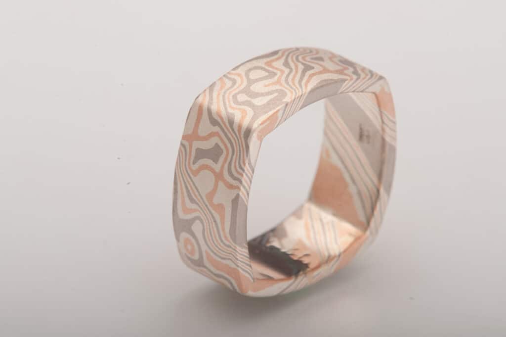non-etched red gold wedding ring
